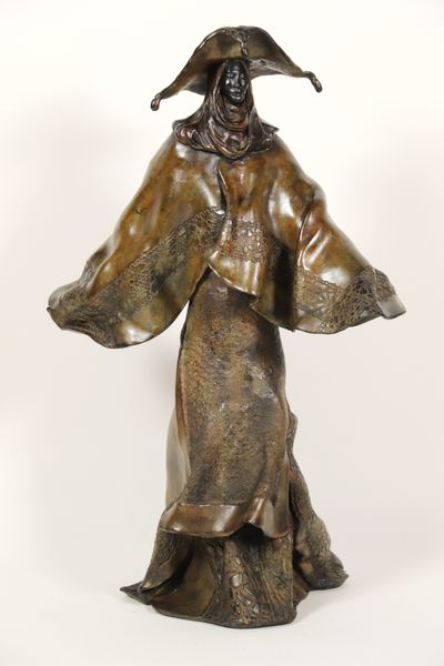 Paul BECKRICH (1955) "La femme aux pompons" bronze à patine brune fonte Delval tirage 1/8 H : 60 cm