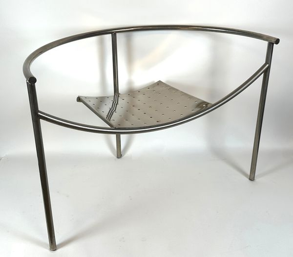Philippe STARCK (1949), paire de fauteuils modèle "Docteur Sonderbar" en métal chromé, édition de 1983